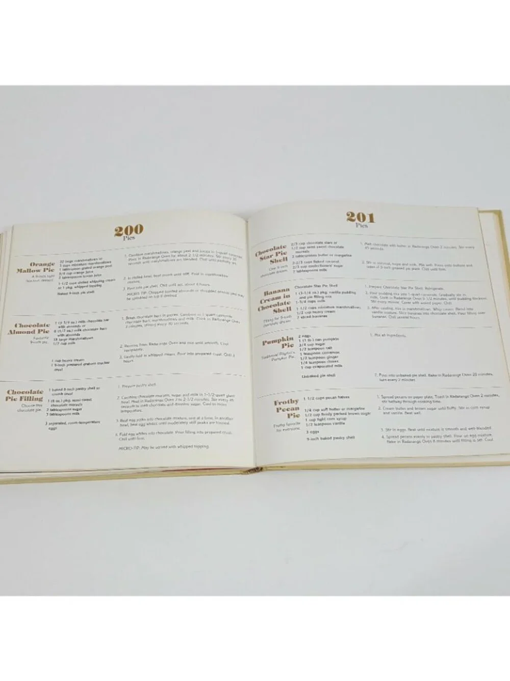 Vintage Amana Radarange Microwave Oven Classic Cook Book CookBook Recipes 1975